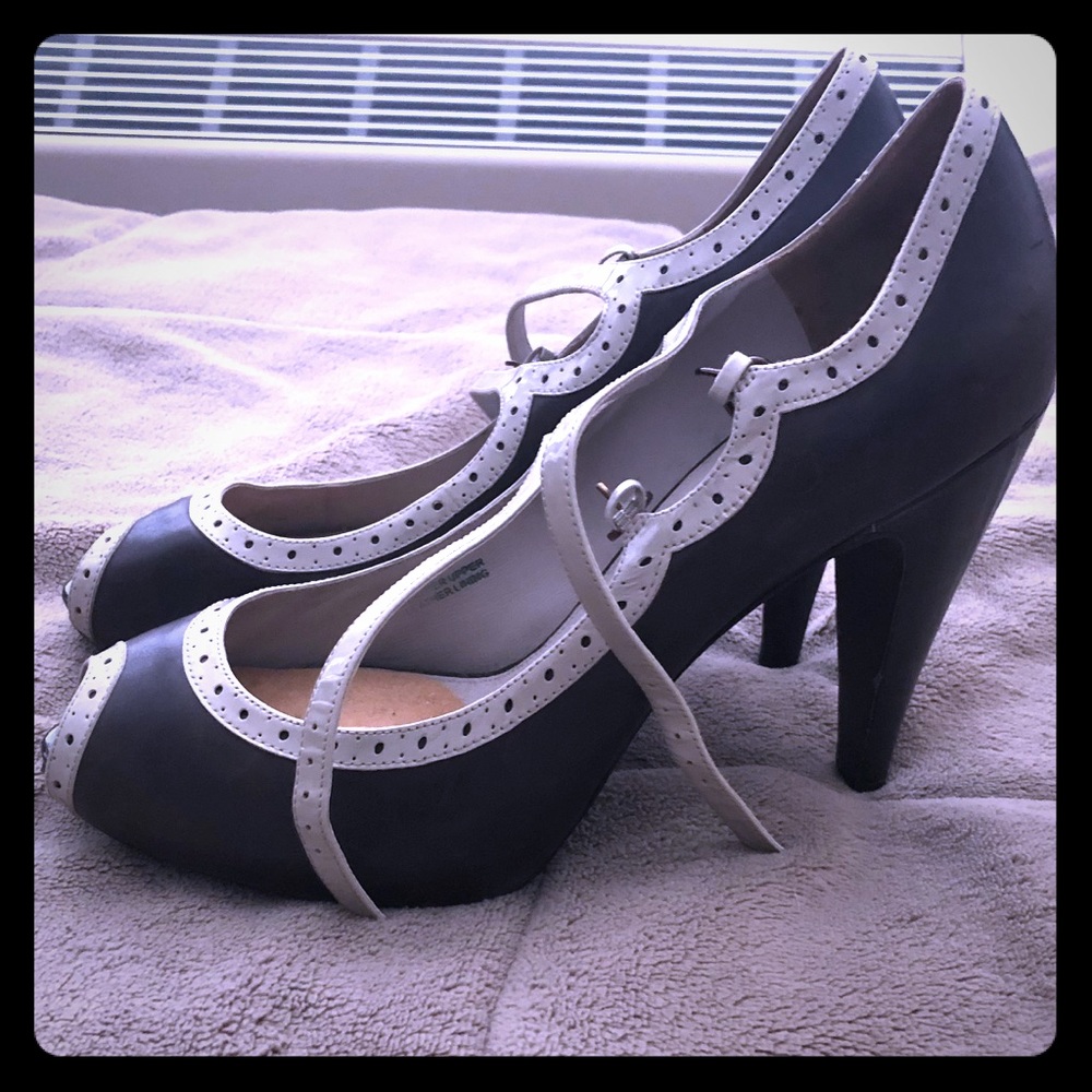 VIA SPIGA “DARIA” BLACK/ CREAM HIGH-HEELS SZ 9 1/2